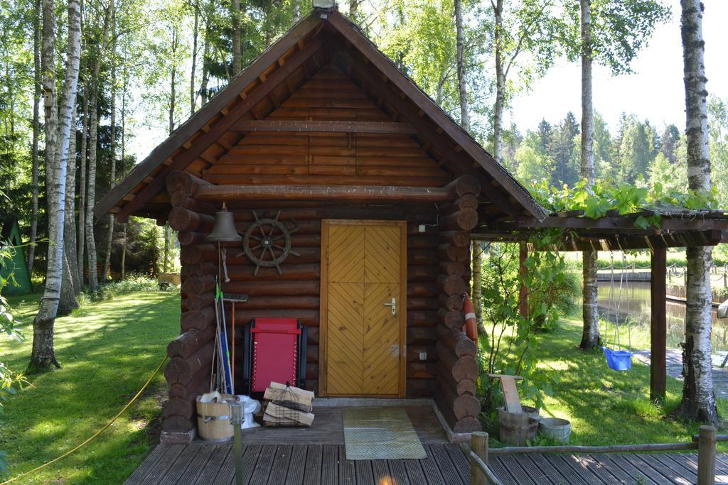 Holiday Home Berzlejas Upesgriva ภายนอก รูปภาพ